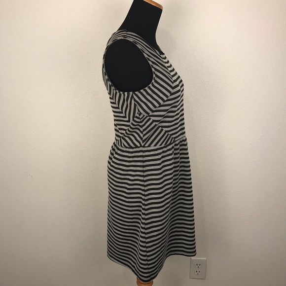 OLIVE + OAK | Striped Sleeveless Dress S - Picture 3 of 8